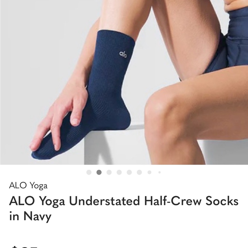 ALO Yoga Unisex half-crew understated Sock Navy Small NWT
